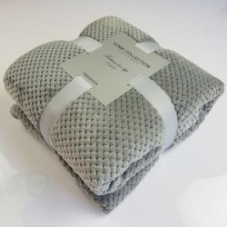 Picnic Plush Soft Throw Blanket