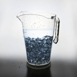 Reusable Clear spacious 44Oz Beer Pitchers